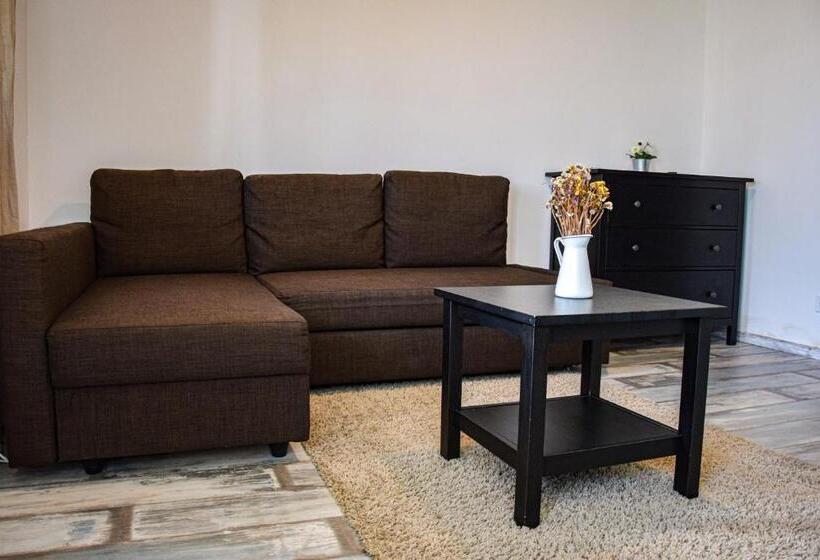 Pensjonat Leveleki Vendégház   Egeres Tanya