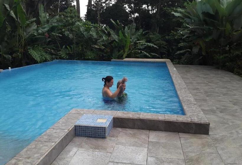 펜션 Tropical Paradise Bungalows