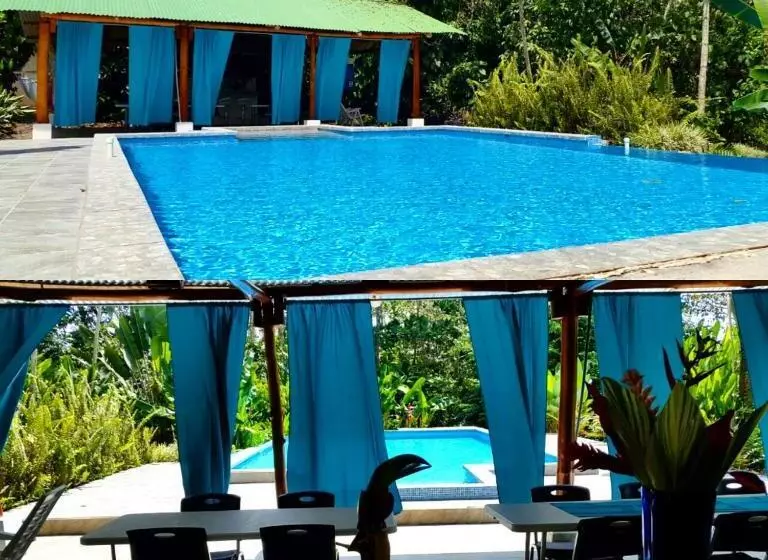 Majatalo Tropical Paradise Bungalows