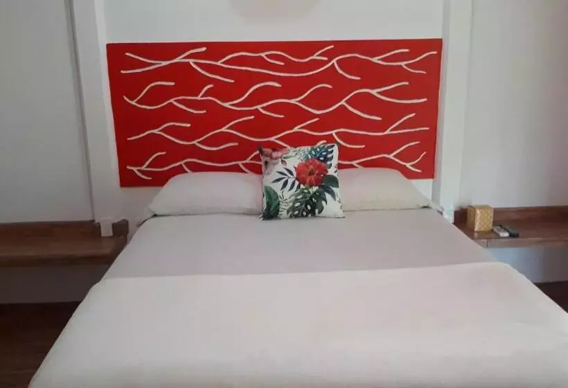 Majatalo Tropical Paradise Bungalows