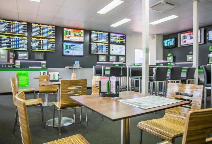 The Australian Hotel Murgon