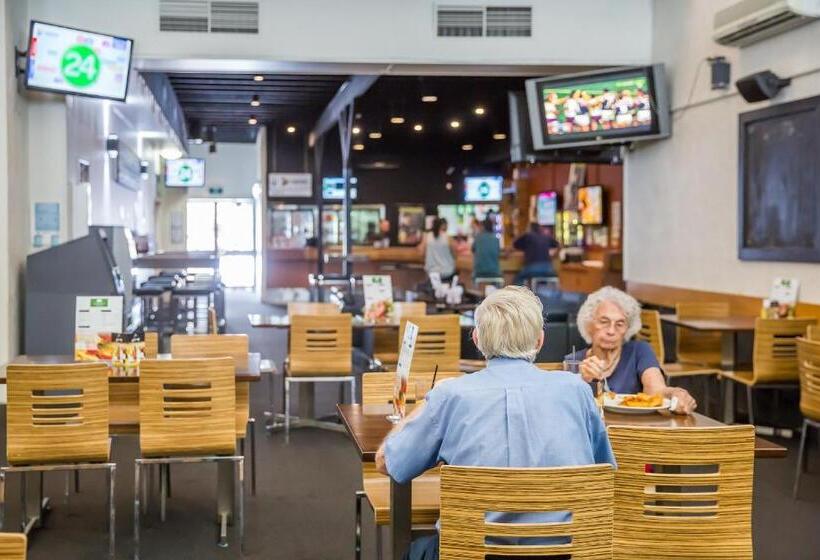 The Australian Hotel Murgon