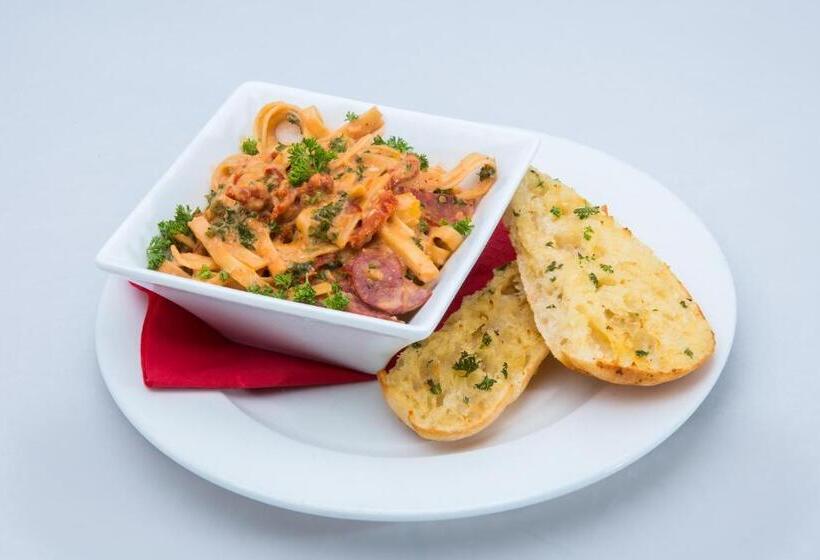 The Australian Hotel Murgon