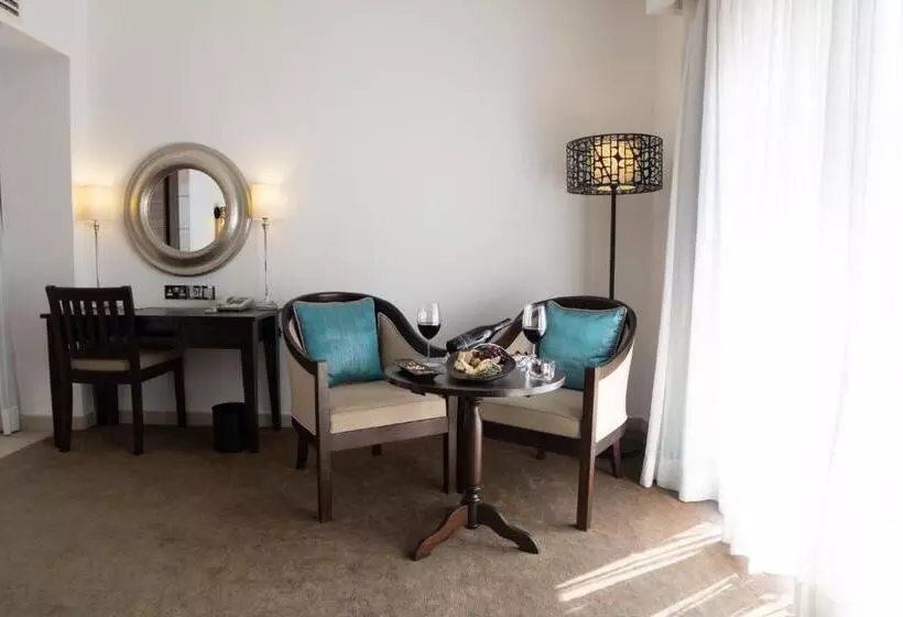 ホテル Arkin Palm Beach