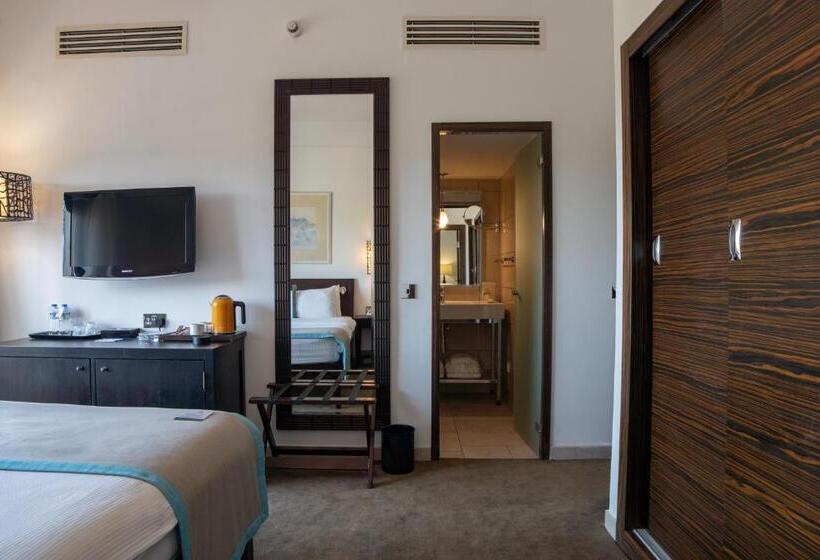 هتل Arkin Palm Beach