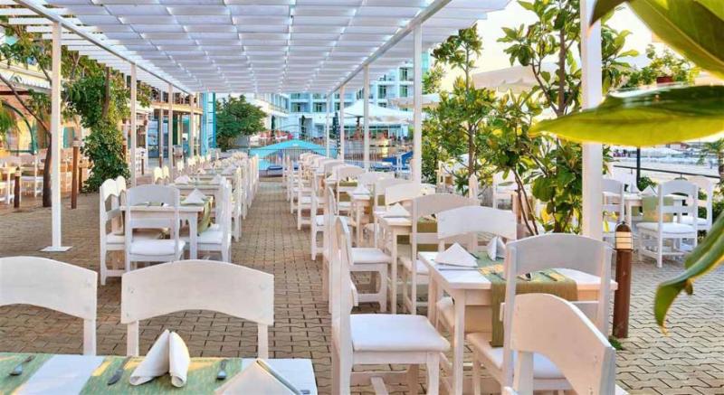 Berlin Golden Beach Hotel All Inclusive & Beach