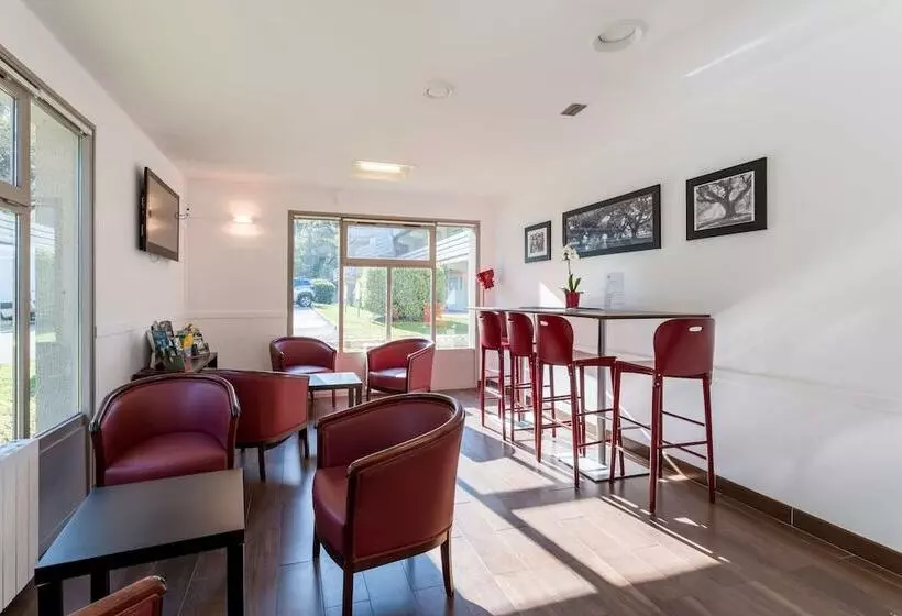 ホテル Campanile Rouen Sud Zénith Parc Expo