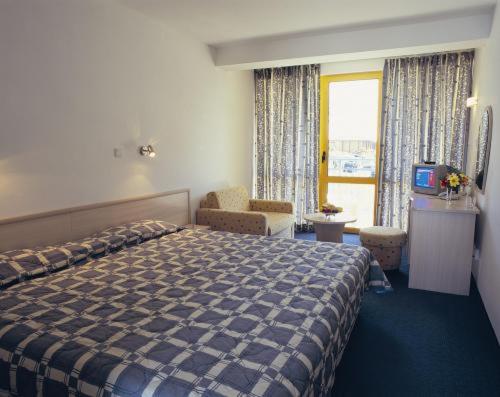 Отель Continental Park