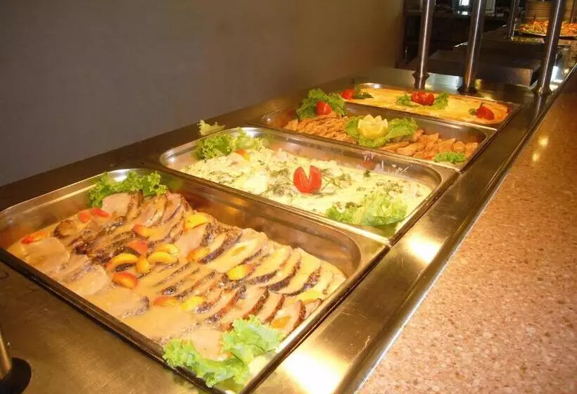 Отель Continental Park