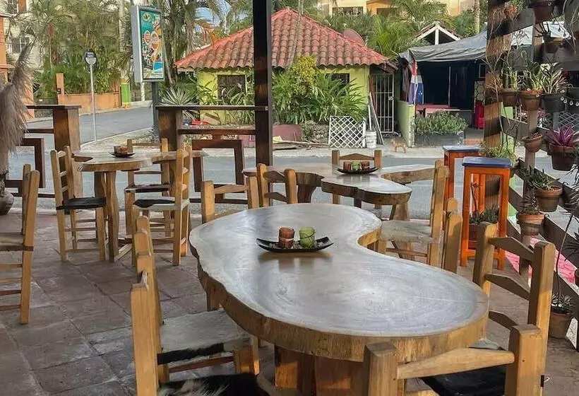 هتل El Colibri