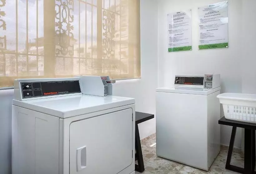 هتل Plaza Florida Suites