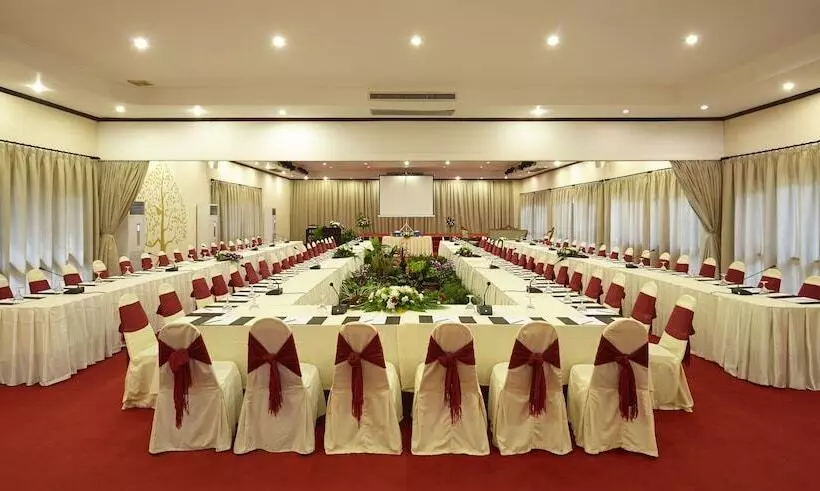 ホテル Santi Resort & Spa