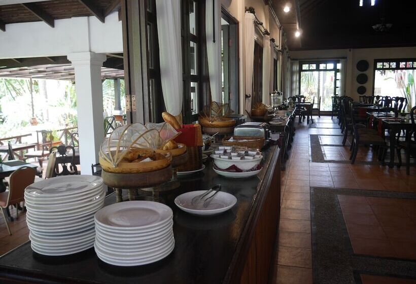 هتل Santi Resort & Spa