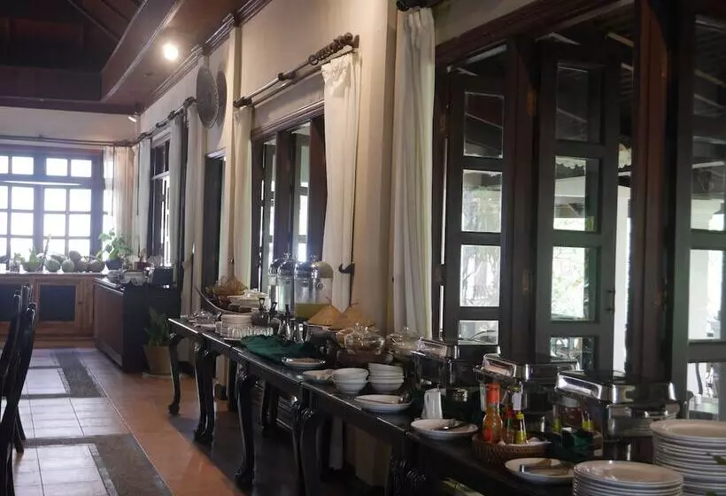 ホテル Santi Resort & Spa