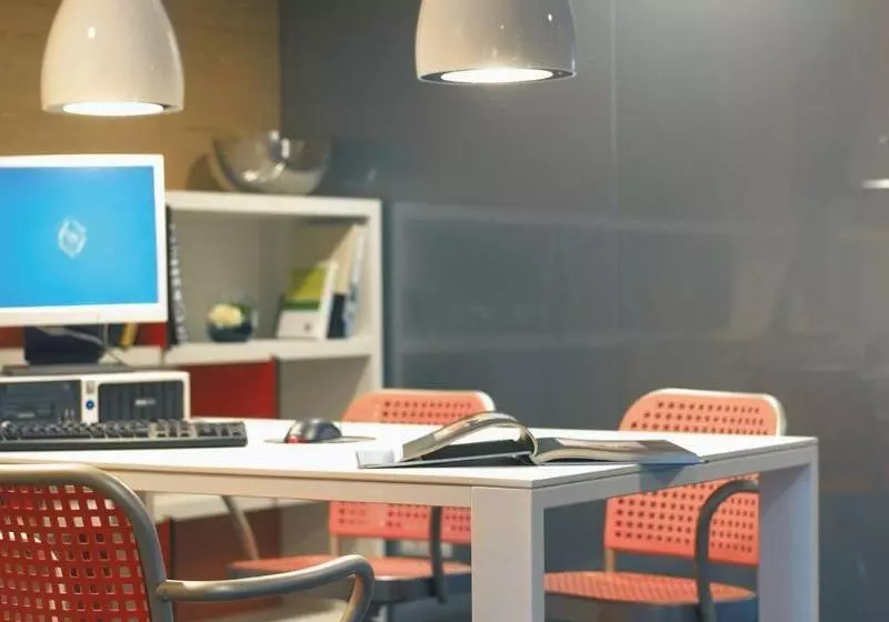 Отель Serhs Del Port