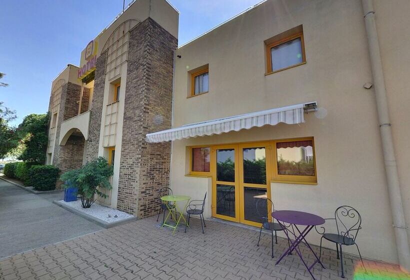 בית מלון כפרי The Originals Access, Hôtel Béziers Est