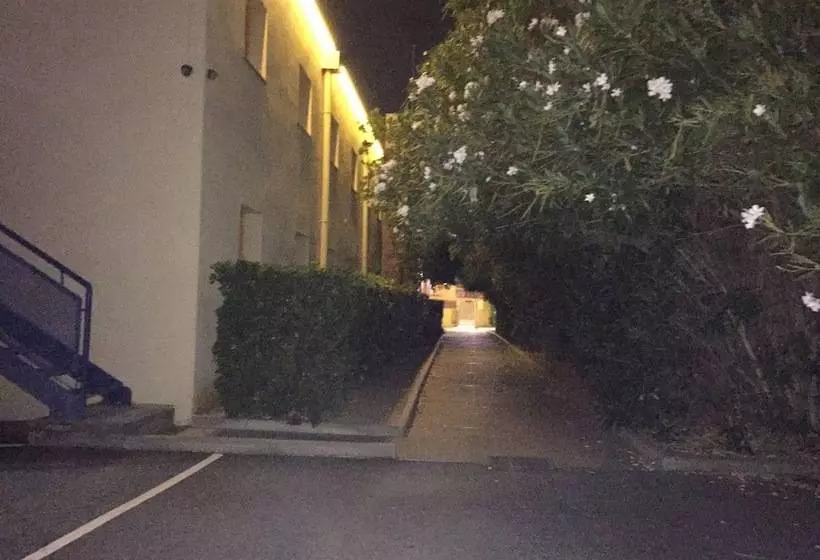 호텔 The Originals Access, Hôtel Béziers Est