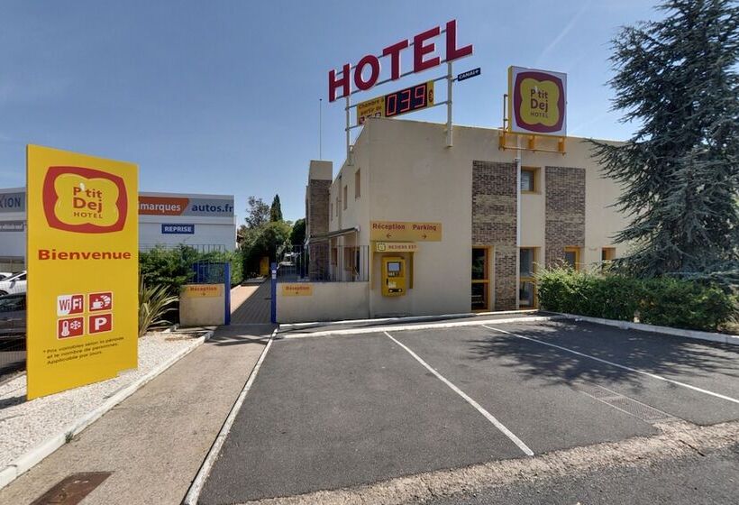 בית מלון כפרי The Originals Access, Hôtel Béziers Est