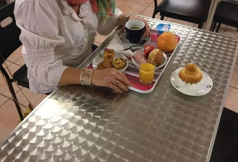 호텔 The Originals Access, Hôtel Béziers Est