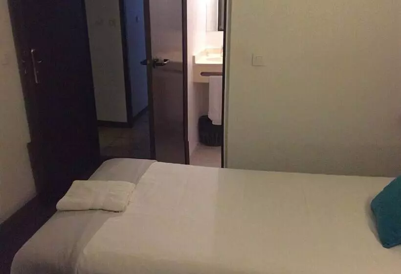 호텔 The Originals Access, Hôtel Béziers Est