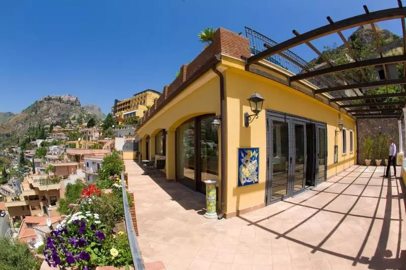 Отель Villa Angela