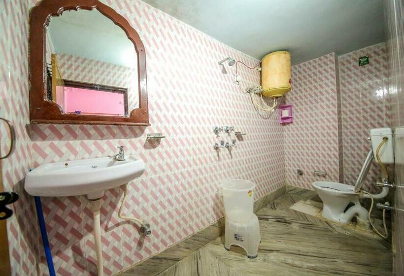 هاستل Rishikesh Sadan