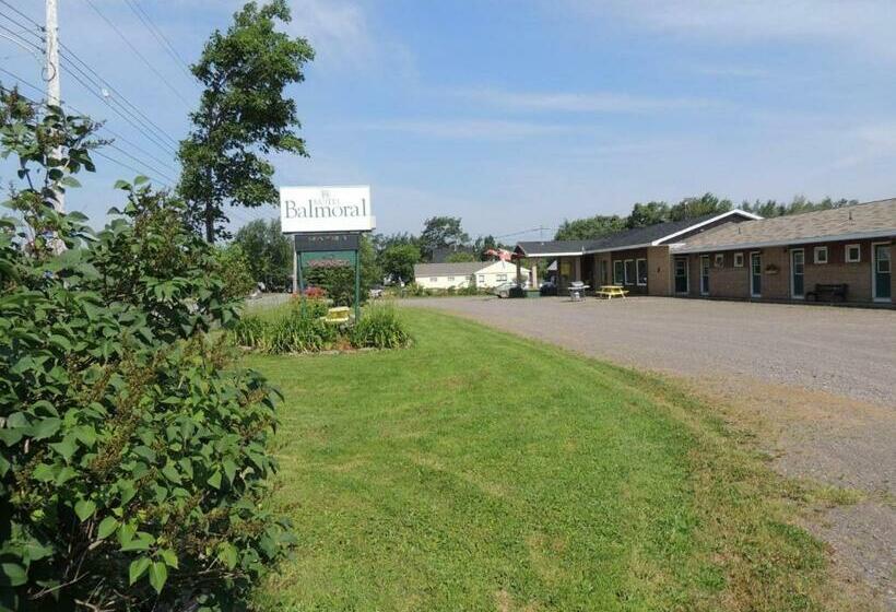 Balmoral Motel