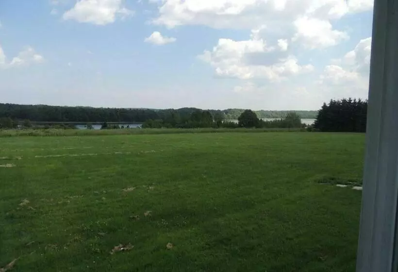 Balmoral Motel