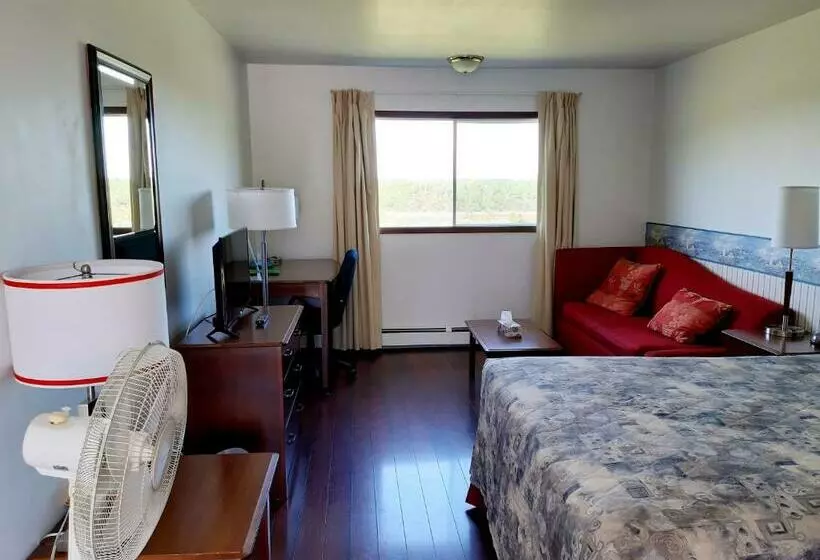 Balmoral Motel