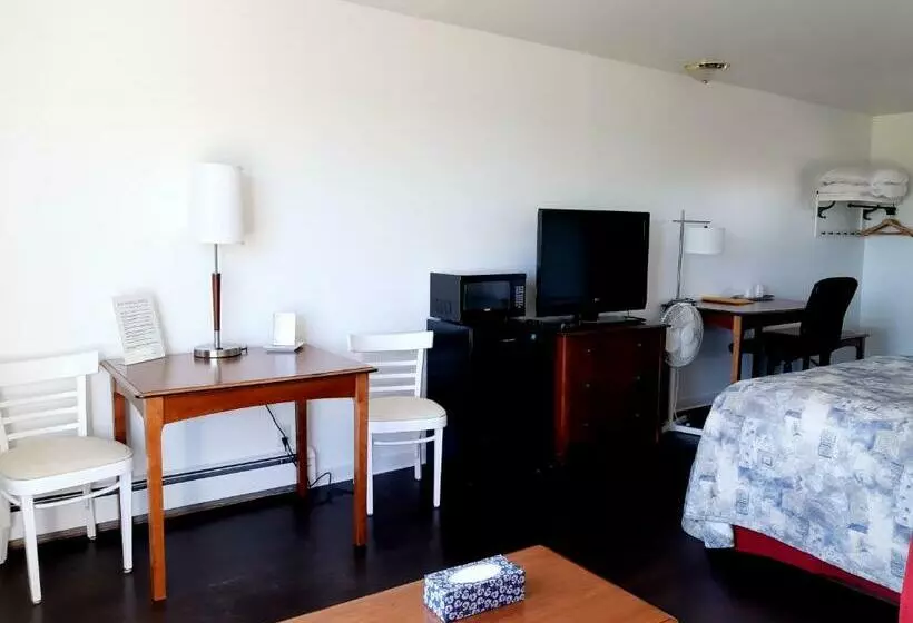 Balmoral Motel