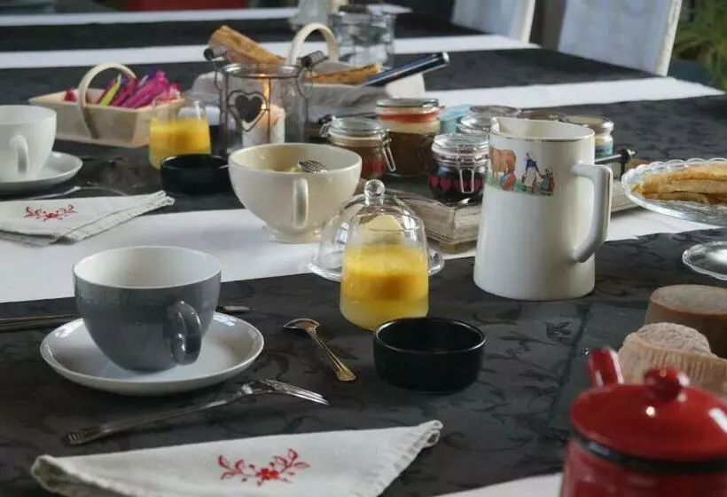 Aamiaismajoitus (B&B) Aux Greniers à Rêves