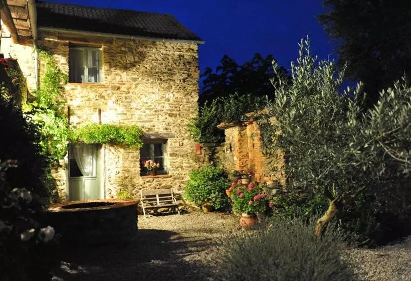 ベッドアンドブレックファースト Chambres D'hôtes Le Puits D'amour