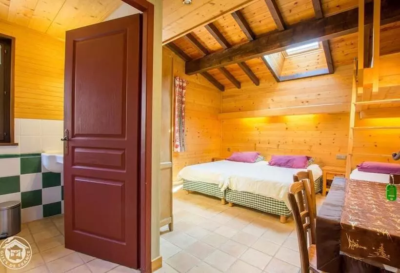 Aamiaismajoitus (B&B) Le Bois Des  Louison