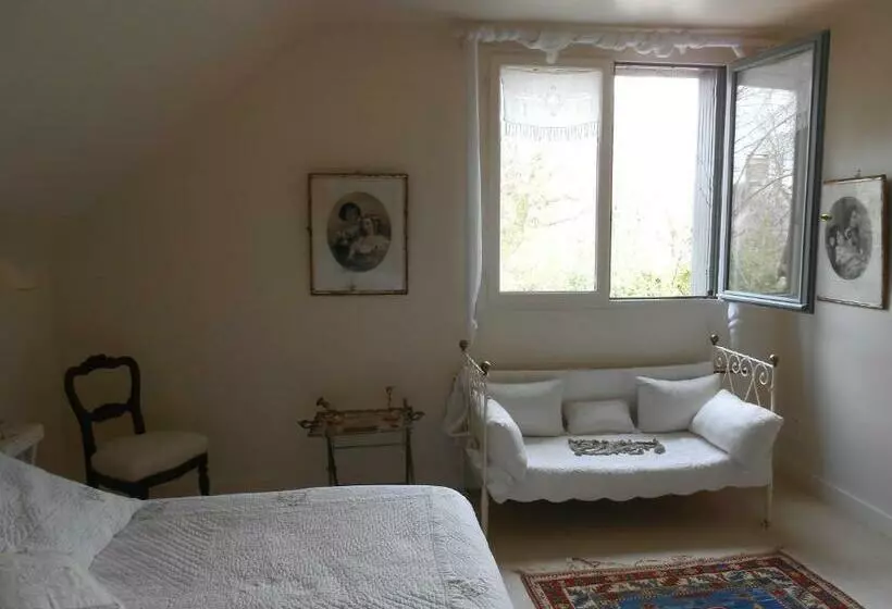 Aamiaismajoitus (B&B) Logis De La Paqueraie