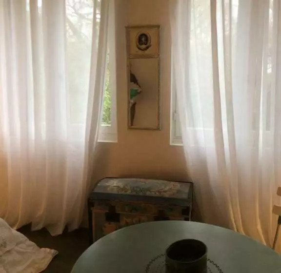 Aamiaismajoitus (B&B) Logis De La Paqueraie