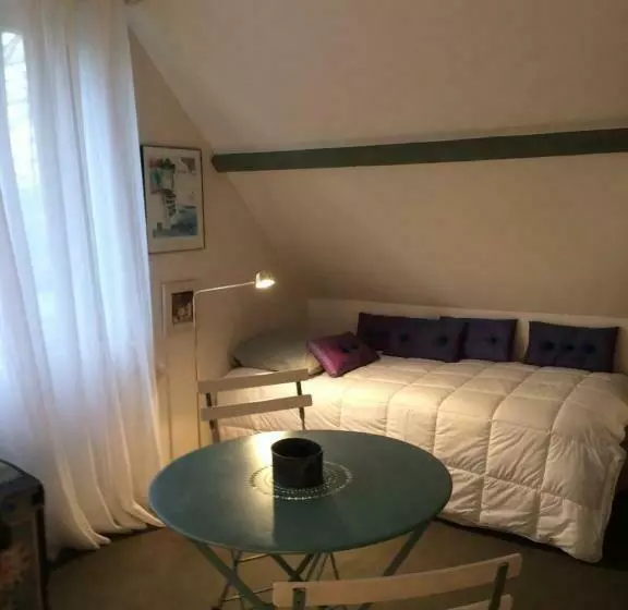 Aamiaismajoitus (B&B) Logis De La Paqueraie