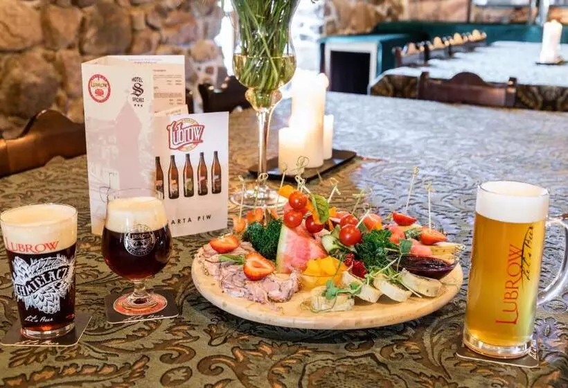 Aamiaismajoitus (B&B) Pałac Spichrz