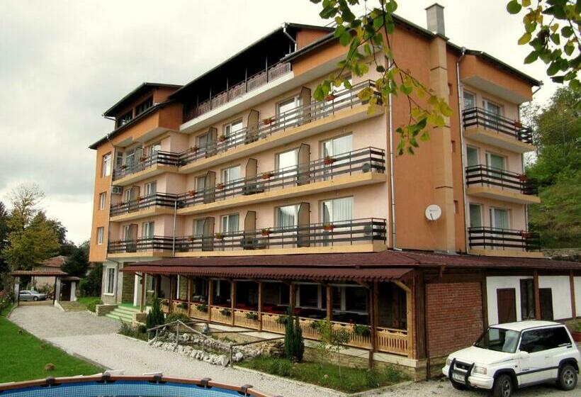 Family Hotel Lipite