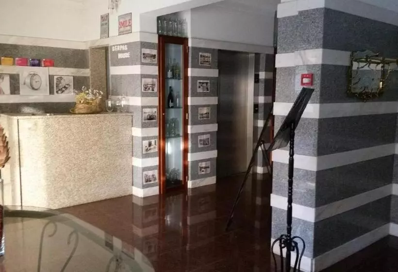 A Moderna   Guest House Casa Dos Serpas