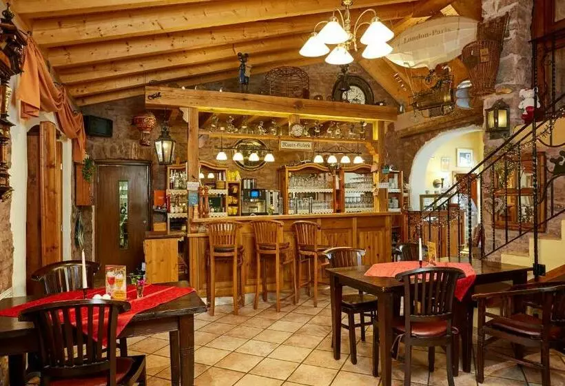 Hotelli Am Eifelsteig