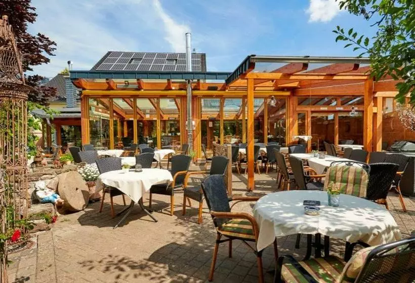 Hotelli Am Eifelsteig