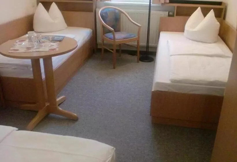 ホテル & Restaurant Zum Firstenstein