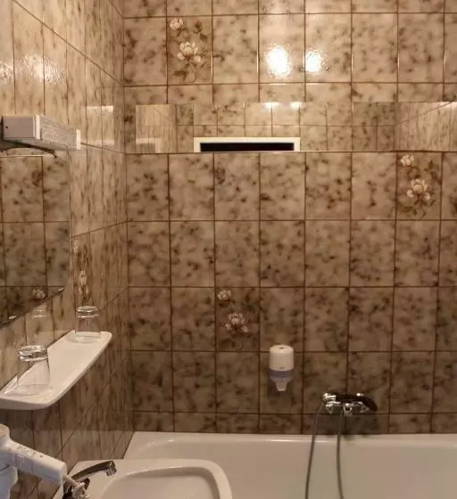 Mohnhotel   Bergwirt Schrammel