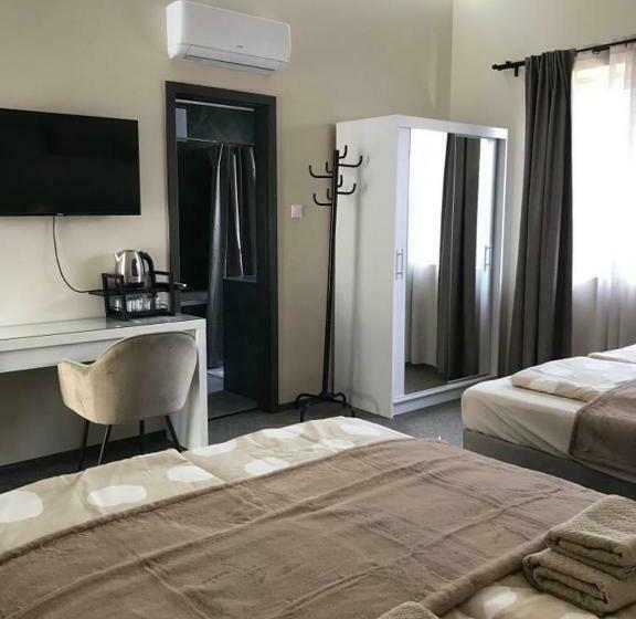 بنسيون Bocskai Domb Vendégház