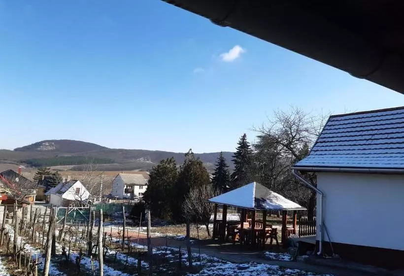 پانسیون Rózsa Vendégház