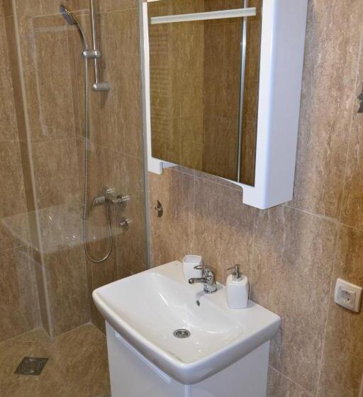 تختخواب و صبحانه Sunset Zlatibor Hills