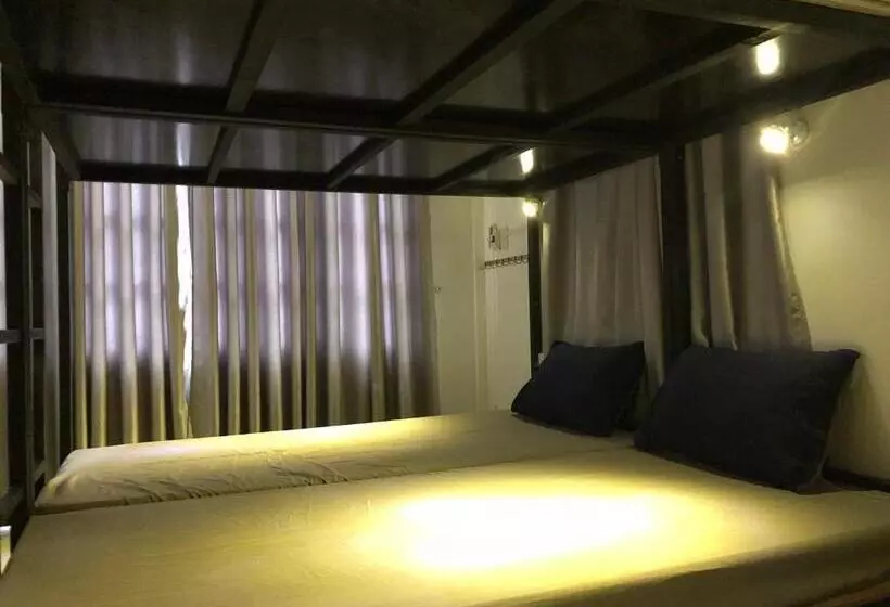 Friendly House Hostel