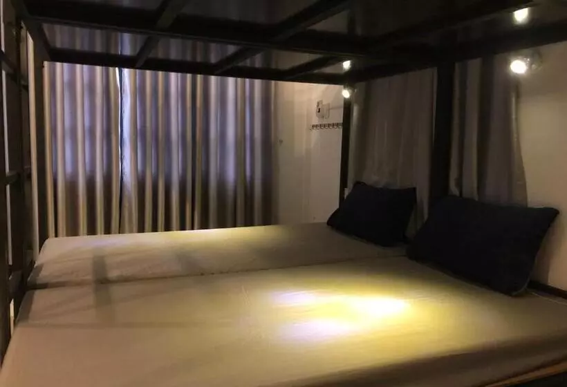 Friendly House Hostel
