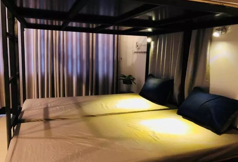 Friendly House Hostel