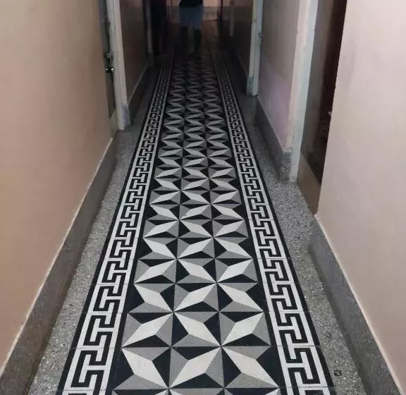 Hotelli O Gajraj